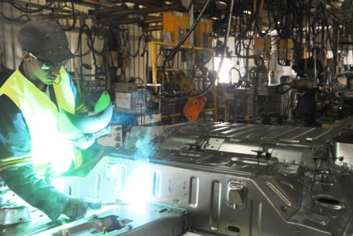 Industrie : L’activité industrielle fait un plongeon de 12,8% en octobre 2014 au Sénégal