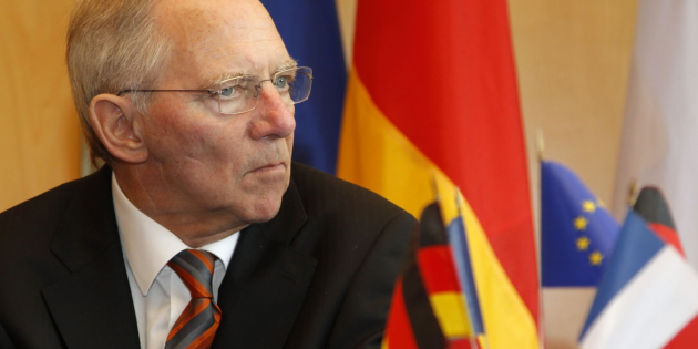 Sale temps pour Wolfgang Schäuble, le miistre fédéral des Finances... (Crédits : Reuters)
