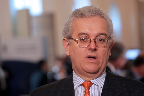 Antonio Ocampo, ancien Secrétaire général adjoint de l'Organisation économique et des affaires sociales des Nations Unies et ancien ministre des finances de la Colombie Antonio Ocampo, ancien Secrétaire général adjoint de l'Organisation économique et des affaires sociales des Nations Unies et ancien ministre des finances de la Colombie