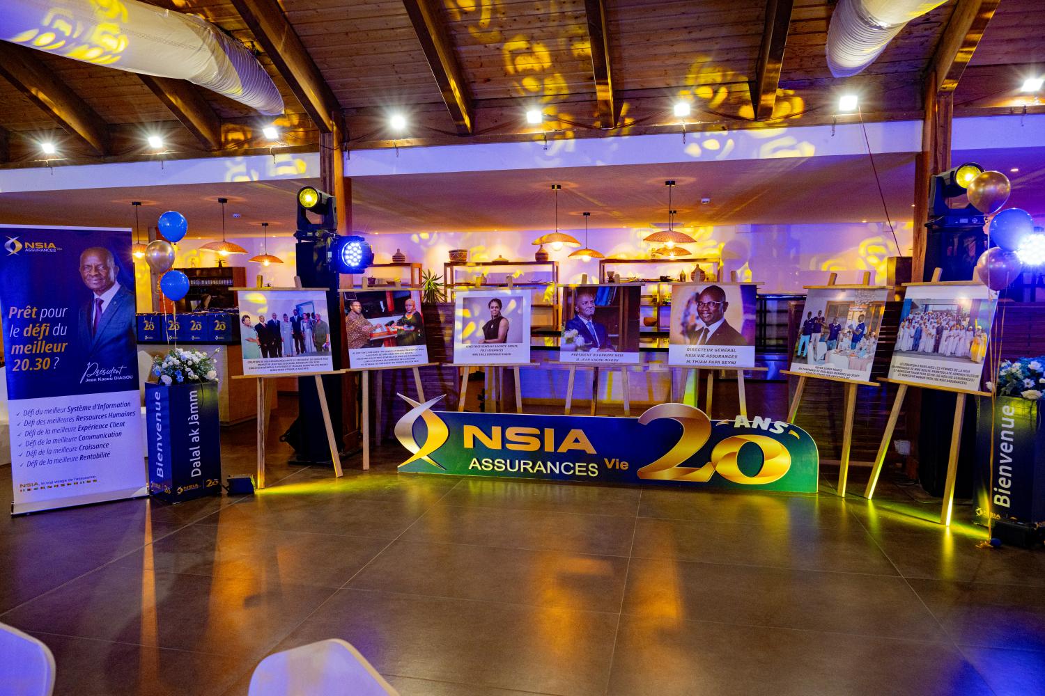Exposition de photos de quelques moments historiques de NSIA Assurances Vie
