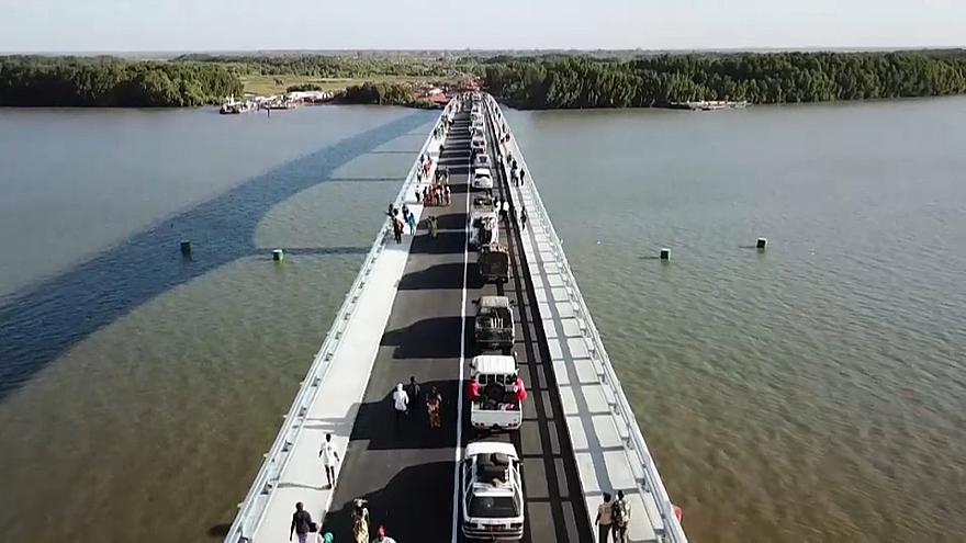 Le Pont Senegambie reliant le Sénégal à la Gambie réalisé avec le concours de la BAD