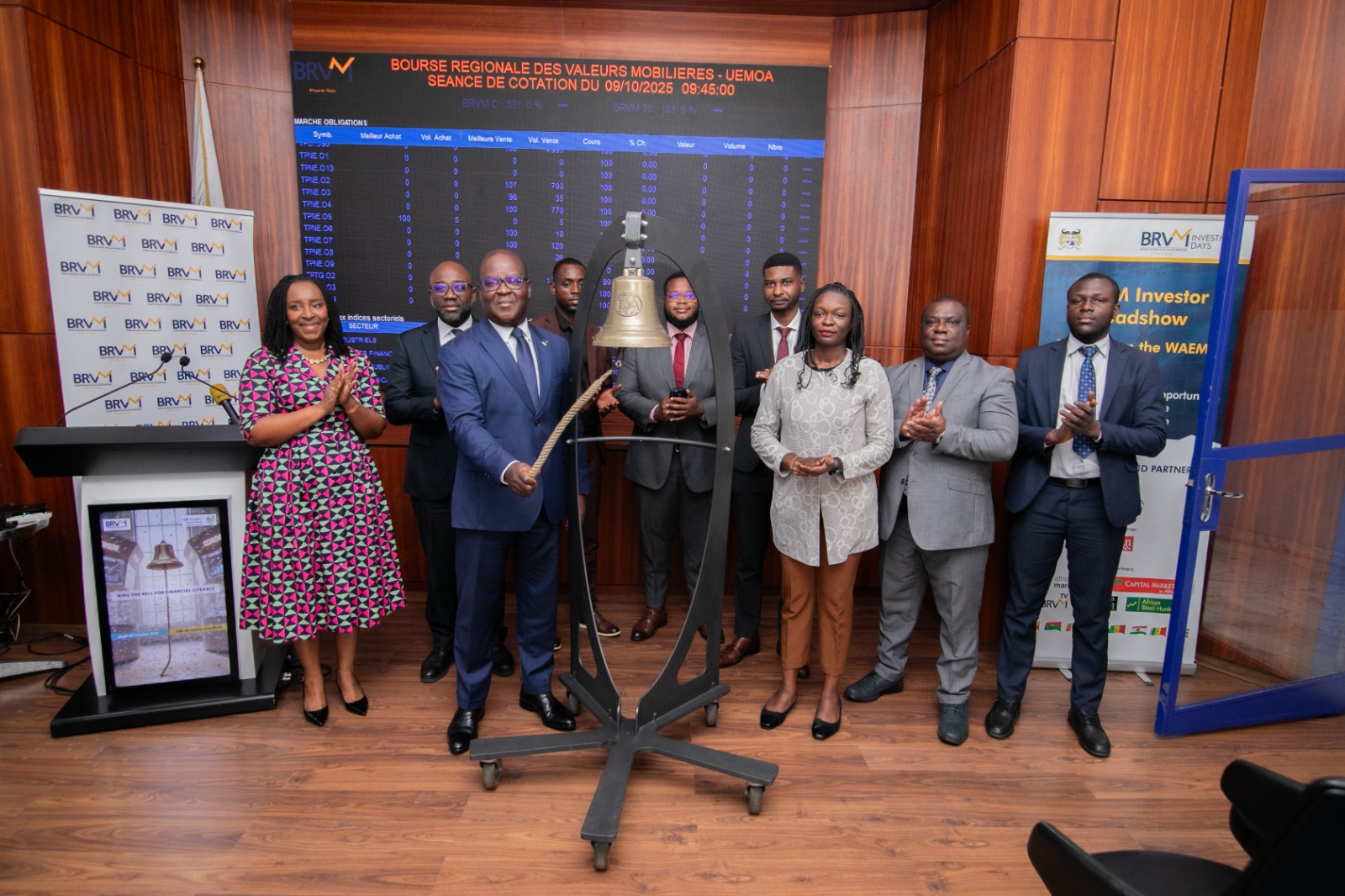 Célébration de l’édition 2025 du « Ring the bell for financial literacy : La Brvm réaffirme son engagement pour une éducation financière inclusive