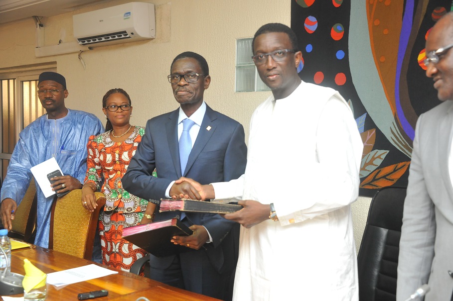 Accord de financement : La BOAD accorde deux prêts d’un montant total de 33,400 milliards FCFA au Sénégal Accord de financement : La BOAD accorde deux prêts d’un montant total de 33,400 milliards FCFA au Sénégal