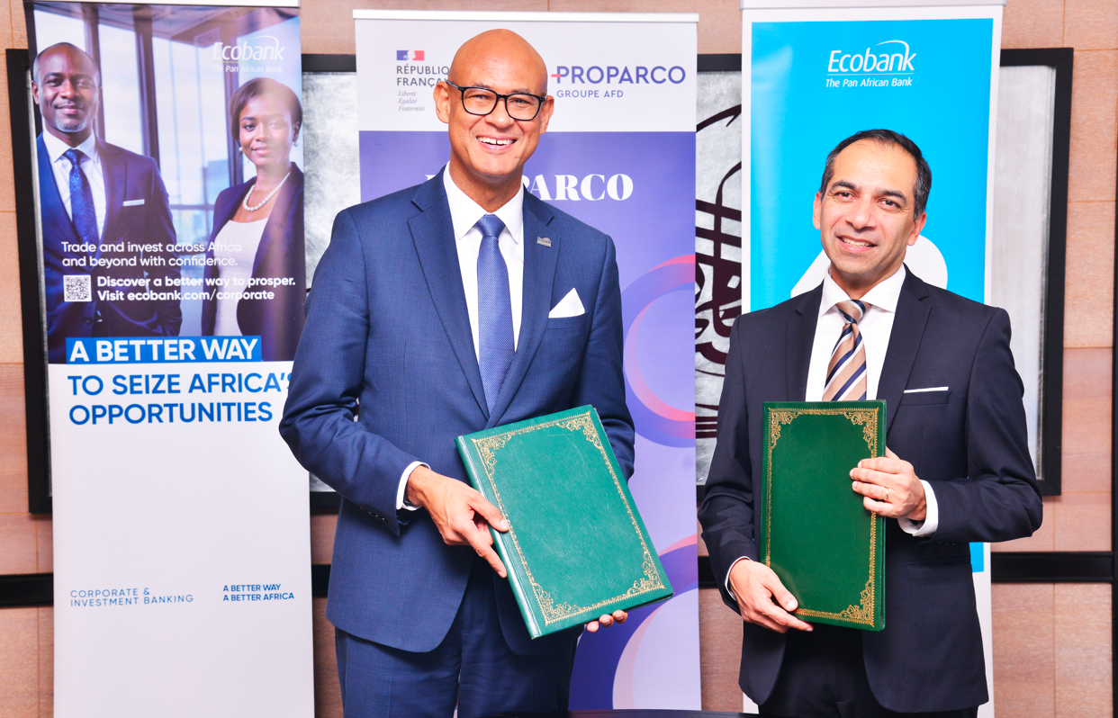 De gauche à droite Jeremy Awori, directeur général du Groupe Ecobank et Djalal Khimdjee, directeur général délégué de Proparco.
