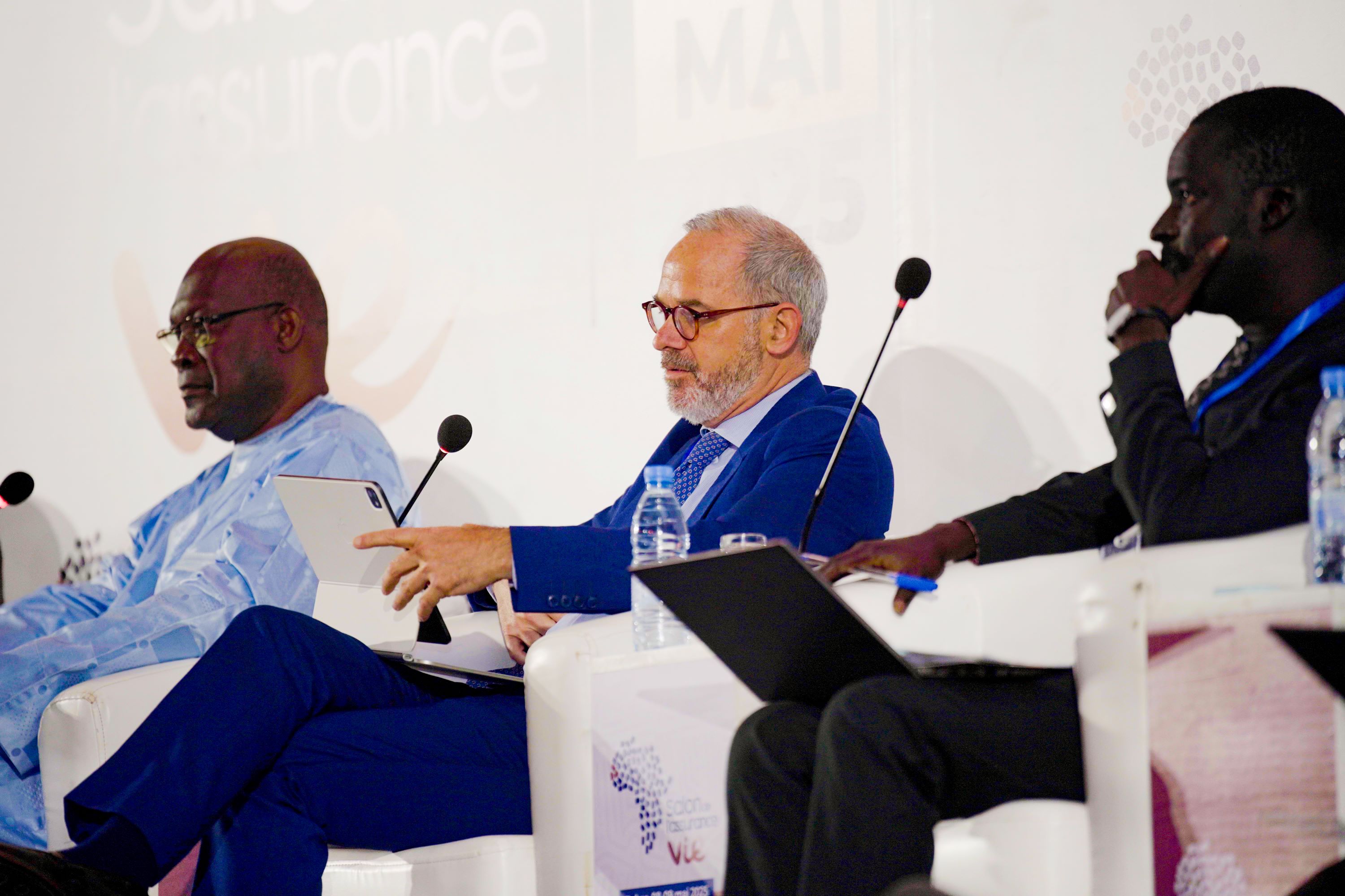 Chadwick Van Vacas , Directeur général de SanlamAllianz Sénégal au milieu