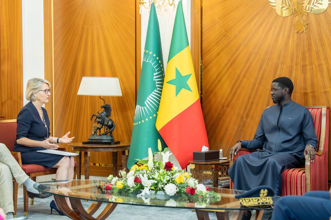 Transport aérien : Le Président Bassirou Diomaye Faye échange avec la Directrice générale d’Air France