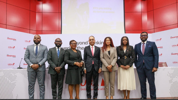 De gauche à droite : Responsable Stratégie, Recherche et Relations Investisseurs chez Africa Prudential, Joshua Omewah ; Directeur Groupe, Ventes, Fidélisation et Croissance chez AVON, Ajibola Bakare ; Directrice Générale de UBA Pension, Blessing Ogwu ; Responsable Banque Diaspora, Anant Rao ; Directrice Marketing du Heirs Insurance Group, Ifesinachi Okpagu ; Responsable Développement Commercial chez United Capital, Onyinye Osunwoke ; et Directeur Exécutif d’Afriland Properties, Olukayode Odebiyi, lors du panel UBA intitulé : « Au-delà des services bancaires : dynamiser le mode de vie de la diaspora », tenu à UBA House Marina, à Lagos, jeudi.