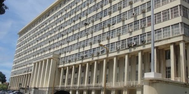 Emploi au Sénégal : Les agents de la fonction publique en hausse, des signaux contrastés dans le privé