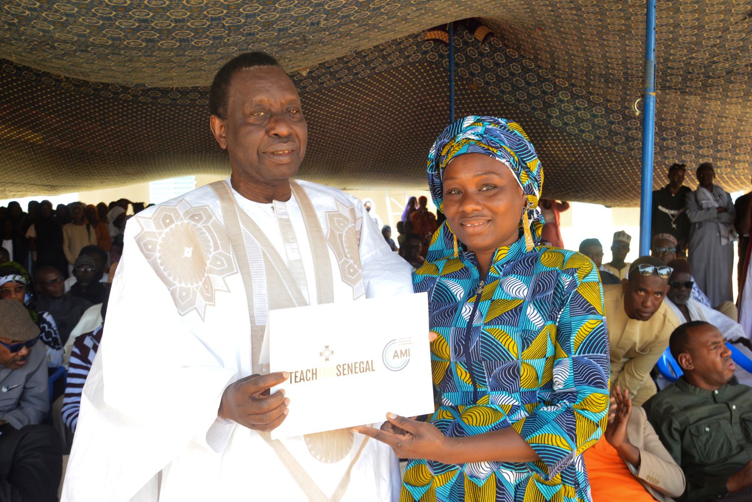 El Hadji Seybatou AW à gauche