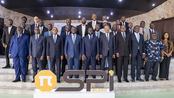 Photo de famille le 30 septembre 2025 lors du lancement de PI SPI