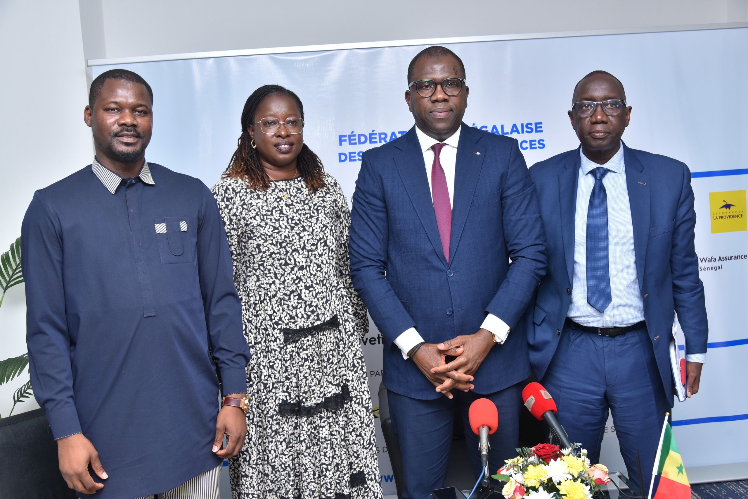 De gauche à droite, Amsatou Fall Directeur technique à la FSSA, Mme Anna Ndiaye Présidente de la Commission Communication de la FSSA, El Hadji Amar Kébé Président de la FSSA et Mactar Faye Directeur Exécutif de la FSSA