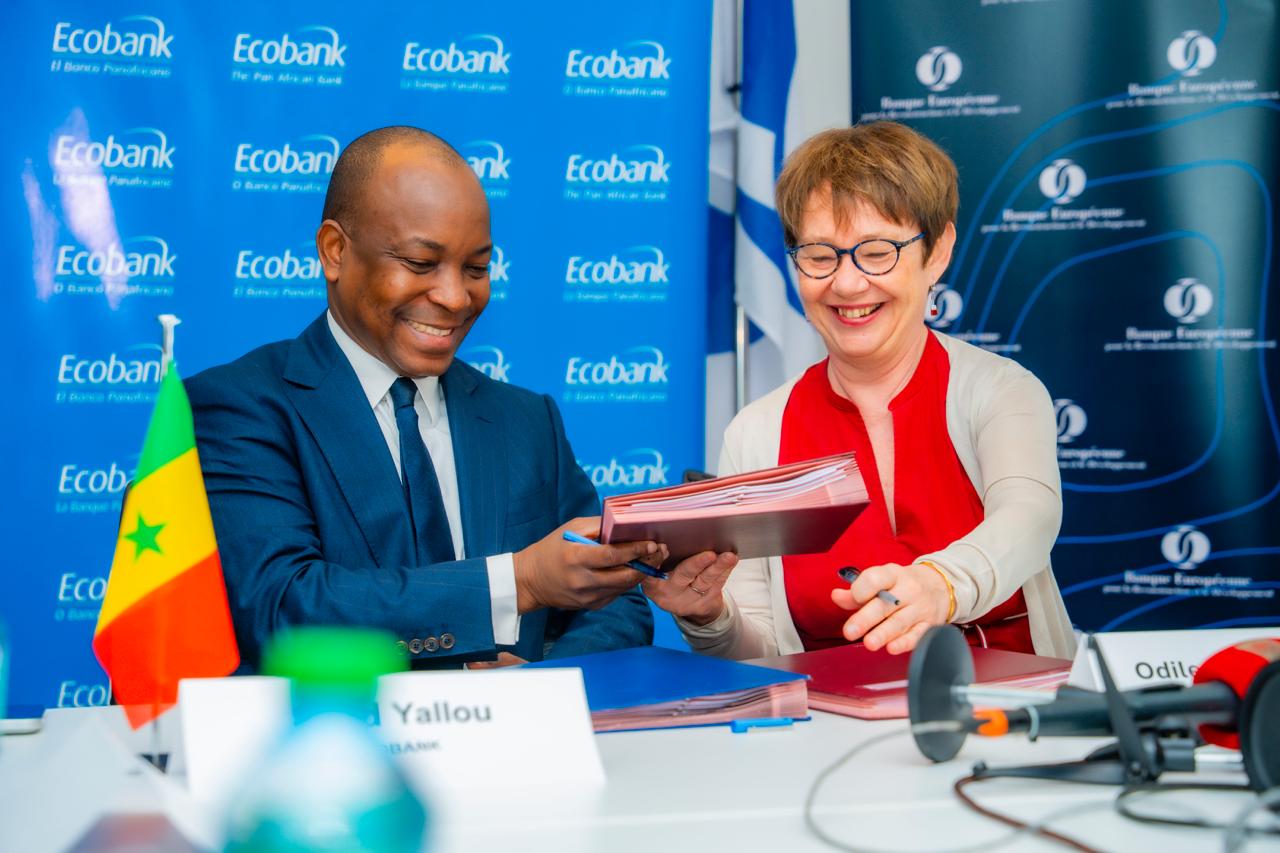 De gauche à droite Sahid Yallou, directeur général de Ecobank Sénégal et Odile Renaud-Basso présidente de la Berd