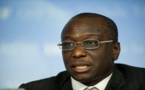 Sénégal : L’actuel ministre des Finances  Amadou Bâ décore l’ancien ministre Abdoulaye Diop