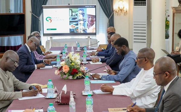 Initiative SunuChampions : Installation des 7 membres du Conseil stratégique par le chef de l’Etat